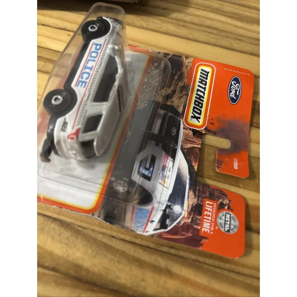 Matchbox 2016 Ford Interceptor Utility Police White 2024 SEALED! New